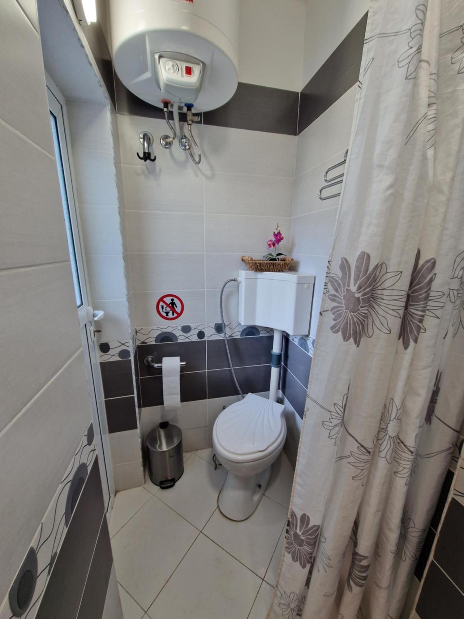 Етаж От Къща С Двор Apartamento Burgas Exterior foto